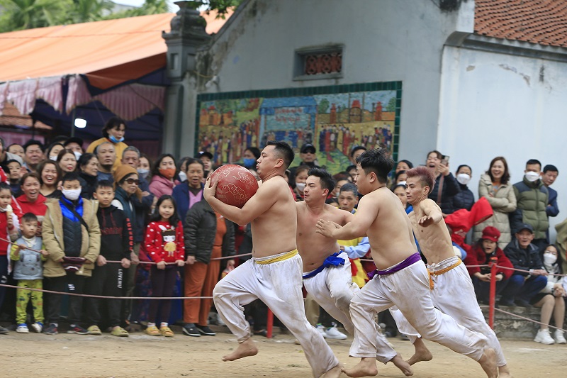 Tinh thần thượng võ tại lễ hội vật cầu Thuý Lĩnh