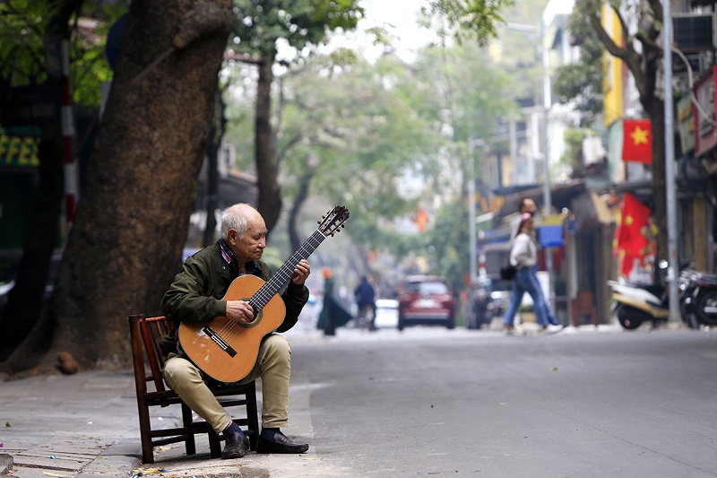 Ngắm Hà Nội tĩnh lặng sáng mùng 1 Tết