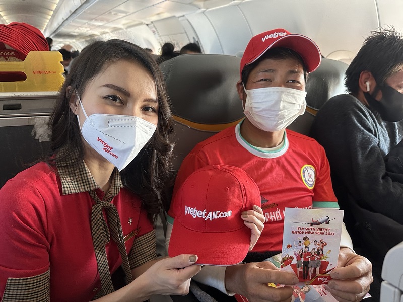 Các chuyến bay Vietjet đưa du khách đến với khắp các đầu sân bay, tưng bừng đón chào năm mới 2023