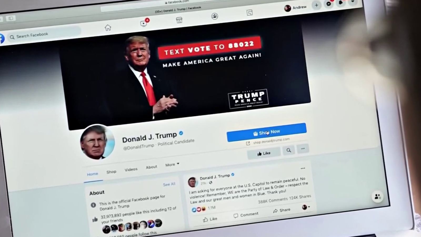 Tài khoản Facebook của ông Donald Trump. Ảnh: NBC