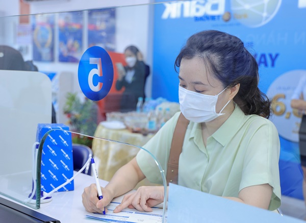 BAOVIET Bank: Lợi nhuận năm 2022 tăng hơn 10%, thu từ dịch vụ tăng vọt