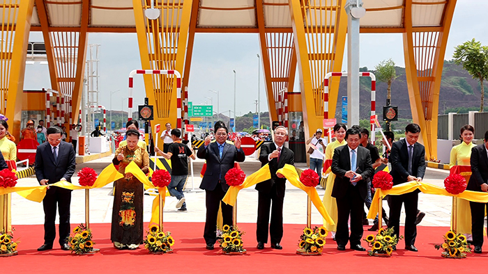 Cao tốc Vân Đồn - Móng Cái được khánh thành ngày 1/9/2022 là một trong nhiều công trình giao thông quan trọng của Quảng NInh được hoàn thành trong năm 2022.