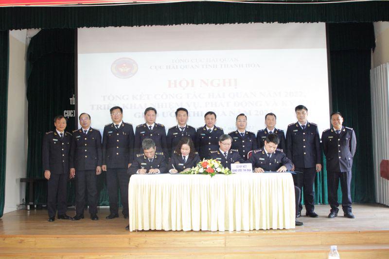  Các đơn vị thuộc và trực thuộc Cục Hải quan Thanh Hóa ký kết giao ước thi đua năm 2023