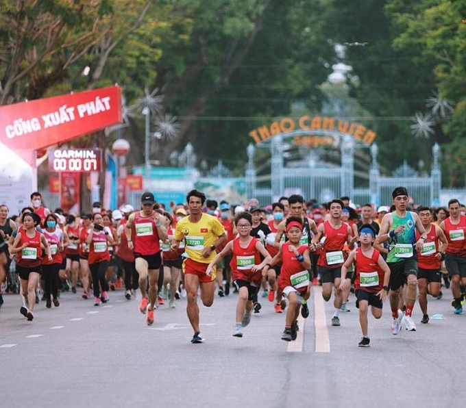 Giải marathon Quốc tế TP HCM Techcombank mùa 5 với gần 12.000 người tham gia. Ảnh: Techcombank