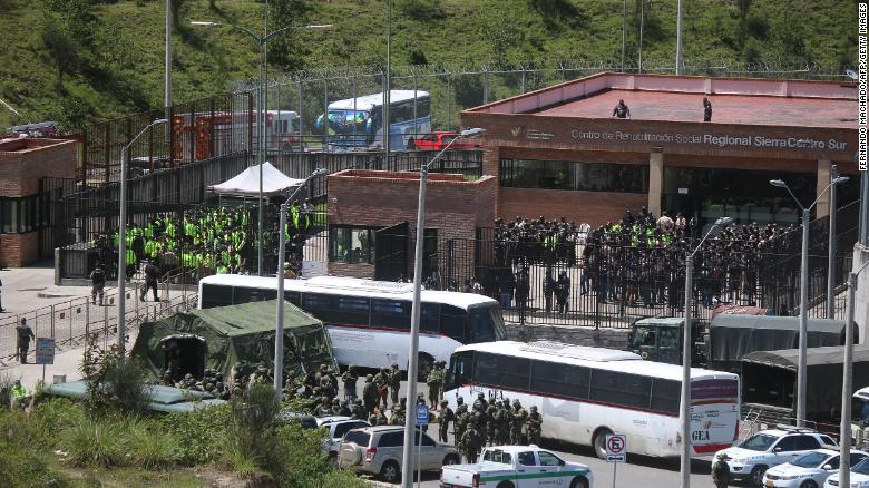 Tranh vị trí “đại bàng” trong tù Ecuador, 20 người chết, 16 người bị thương