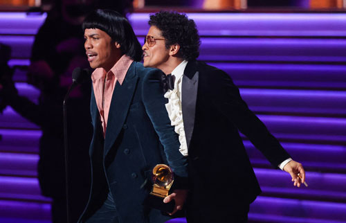 Grammy 2022: Bruno Mars thắng lớn