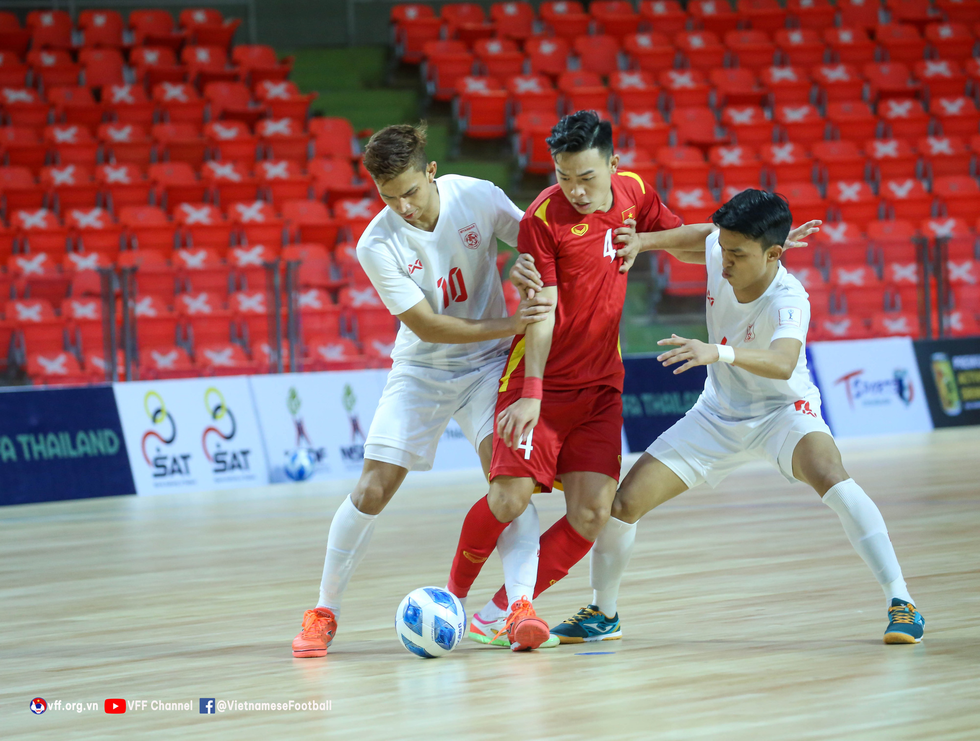 Tuyển Việt Nam bị Myanmar cầm hòa ngày ra quân vòng loại Giải Futsal châu Á 2022