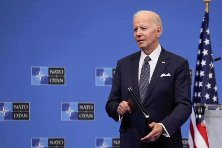 Thảo luận với NATO, Tổng thống Biden bất ngờ nhắc đến ông Trump