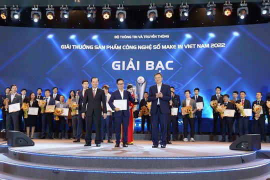 Siêu ứng dụng MoMo nhận cú đúp Sản phẩm số xuất sắc Make in Viet Nam 2022 | Doanh nhân | Tài Chính