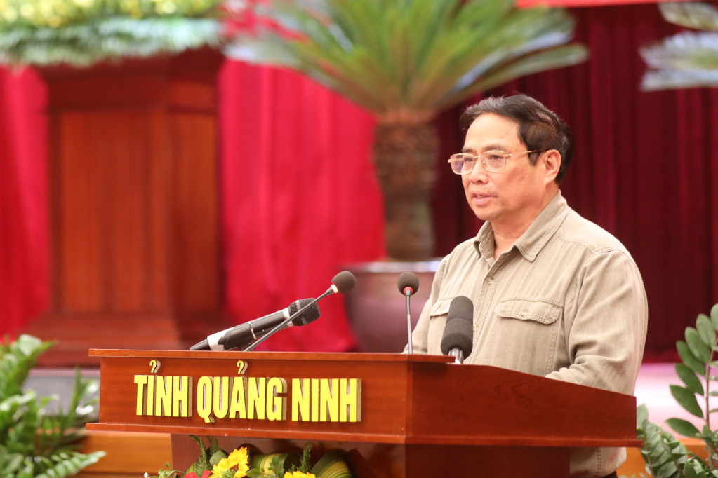 Thủ tướng Phạm Minh Chính đánh giá cao những kết quả mà tỉnh Quảng Ninh đã đạt được. Ảnh Đỗ Phương