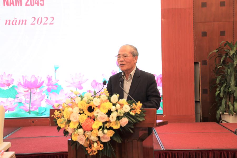 Nguyên Chủ tịch Quốc Hội Nguyễn Sinh Hùng phát biểu tại Tọa đàm.
