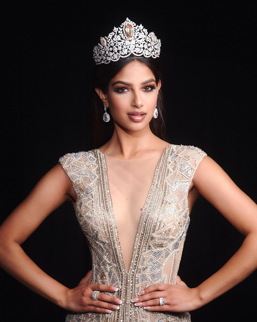 Harnaaz Kaur Sandhu sau khi đăng quang Miss Universe. Ảnh: MU