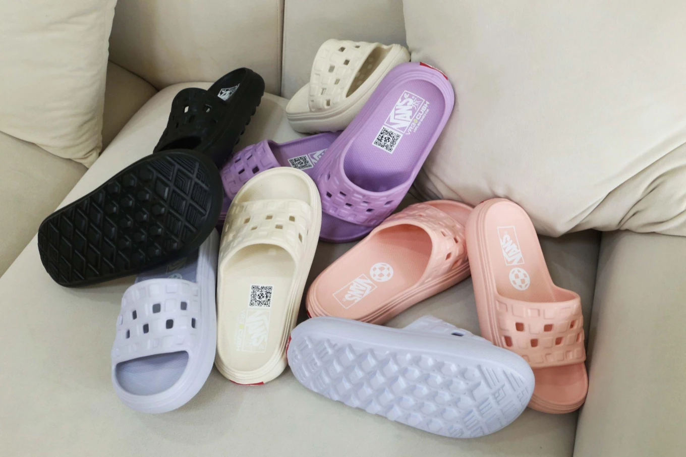 Light Blue, Light Pink, Light Purple, Marshmallow và Black