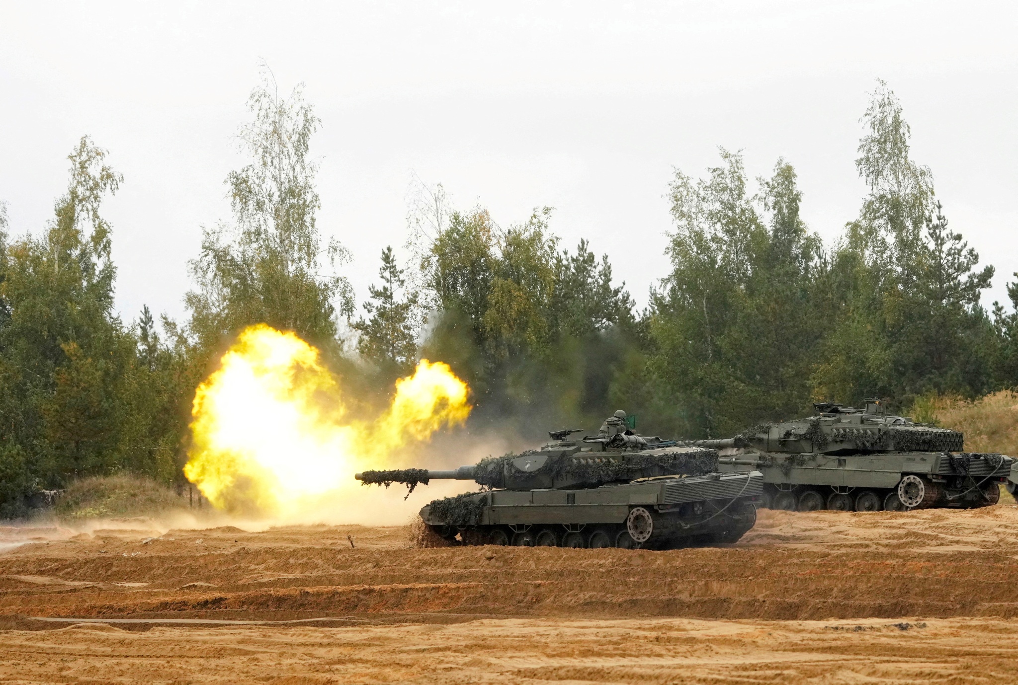 Chuyên gia Nga nghĩ gì về mối đe dọa từ xe tăng NATO ở Ukraine? - ảnh 1