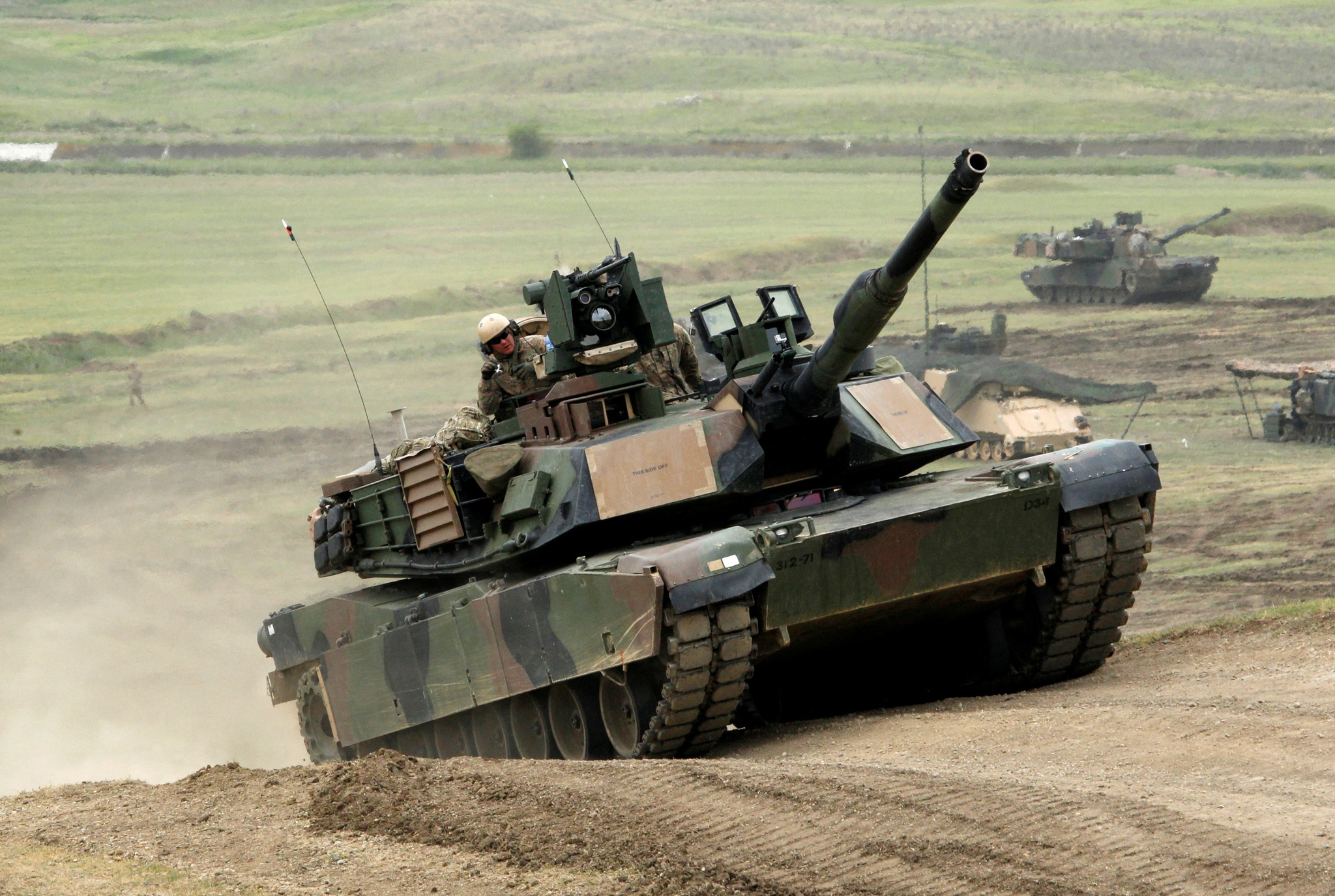 Xe tăng Mỹ gửi Ukraine không có lớp giáp bí mật - ảnh 1