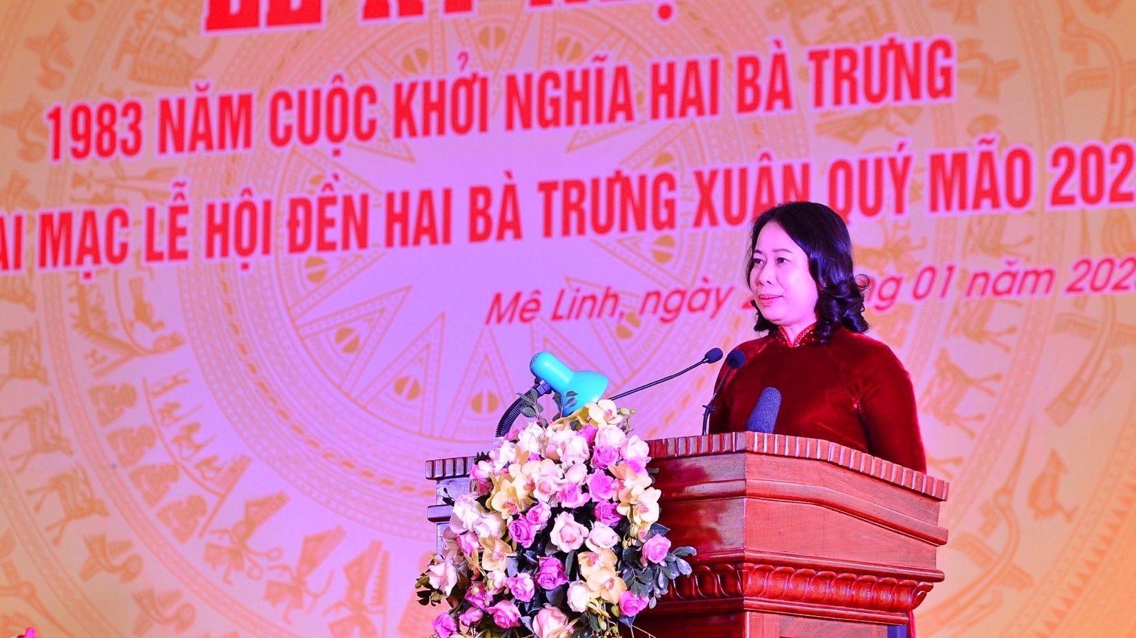 Quyền Chủ tịch nước Võ Thị Ánh Xuân dự lễ hội đền Hai Bà Trưng - ảnh 2