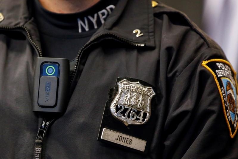 Cảnh sát Mỹ có thể chỉnh sửa nội dung clip quay từ camera tùy thân hay không? - ảnh 3