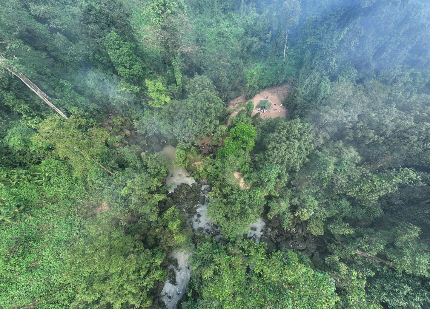 Mê mẩn vẻ đẹp siêu thực của hệ thống hang động mới ở Quảng Bình - ảnh 10