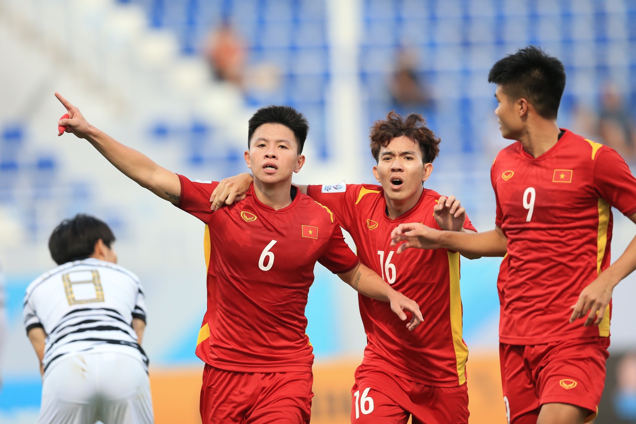 Tân HLV U.23 Việt Nam có thể đối đầu đội Thái Lan tại Qatar - ảnh 1