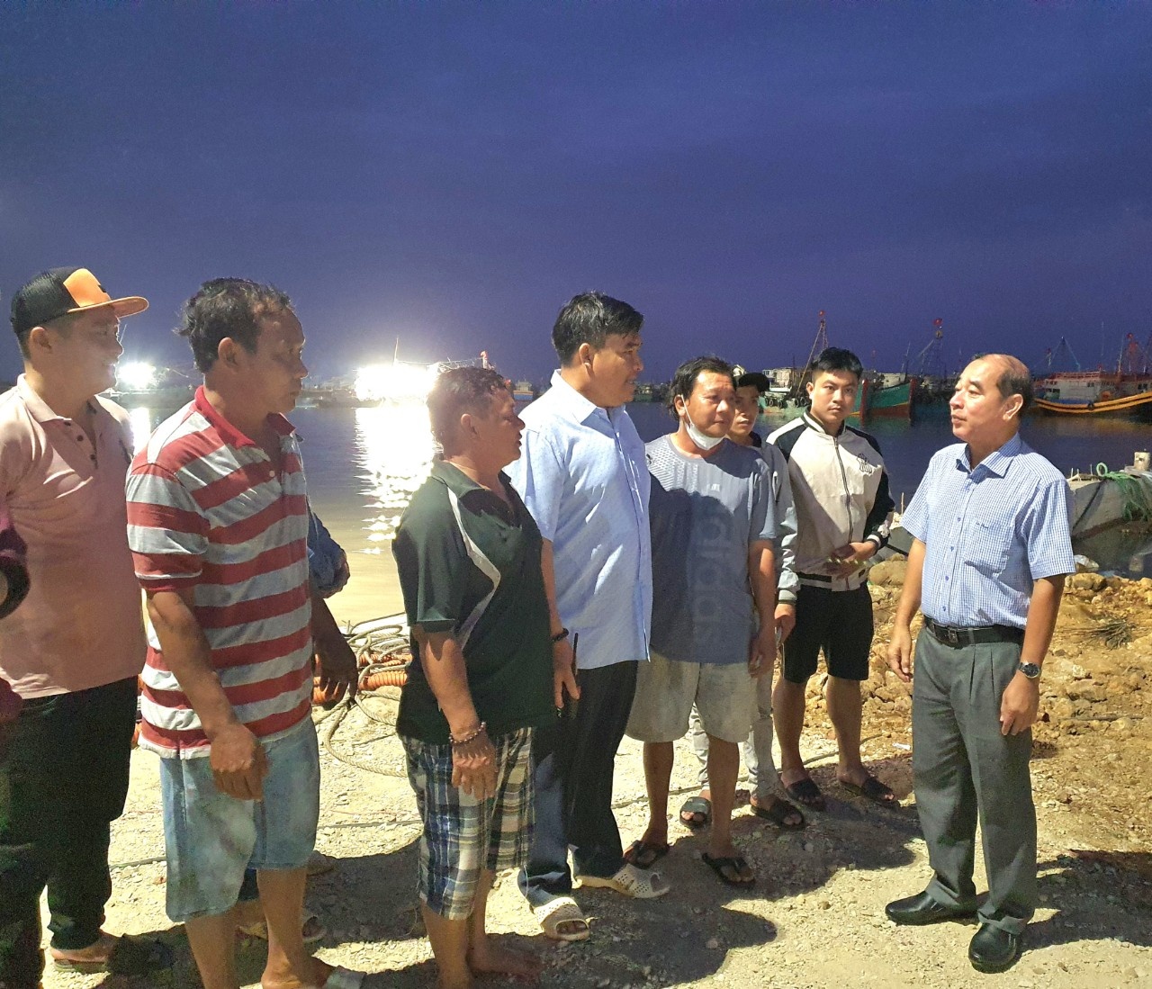 Bà Rịa - Vũng Tàu: Chủ tịch huyện chúc ngư dân ra khơi đầu năm ‘trúng cá, trúng giá’ - ảnh 1