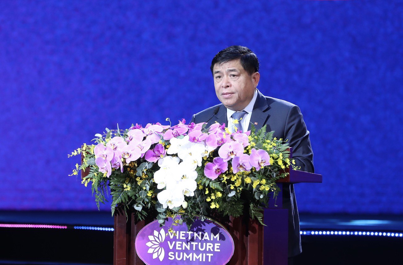 Bộ trưởng Nguyễn Chí Dũng phát biểu khai mạc Diễn đàn Quỹ đầu tư khởi nghiệp sáng tạo Việt Nam 2022 (Ảnh: MPI).