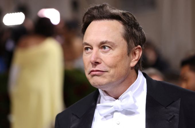 Elon Musk tại sự kiện Met Gala hồi tháng 5. Ảnh: Reuters