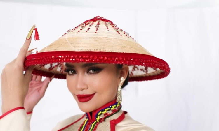 Hậu trường thực hiện trang phục dân tộc 'Chiếu Cà Mau' cho Ngọc Châu thi Miss Universe 2022