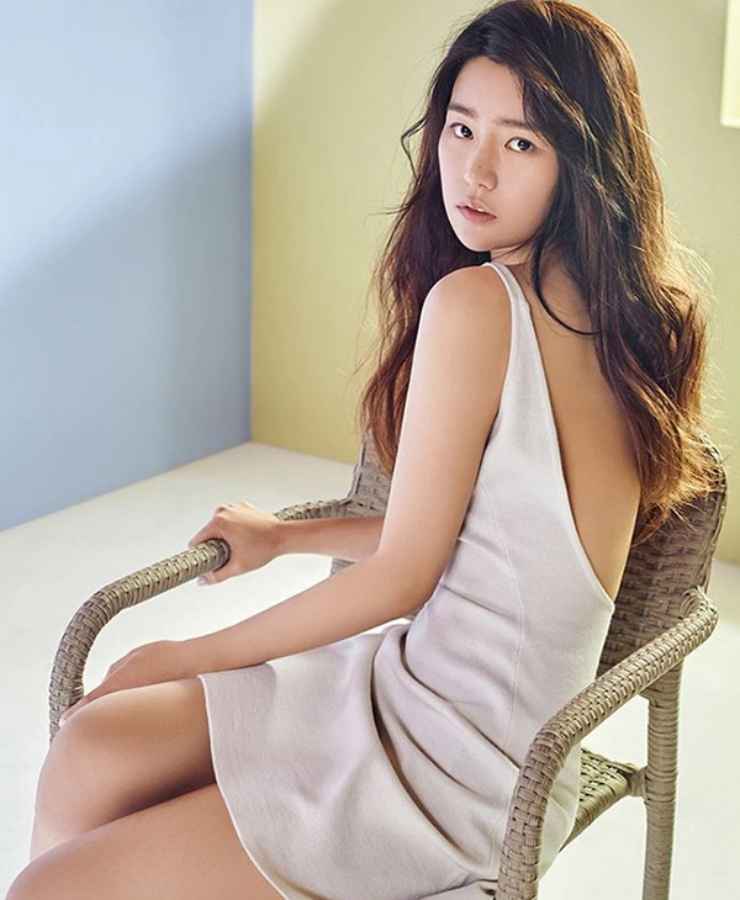 "Nữ hoàng cảnh nóng" tát sưng mặt Song Hye Kyo trong phim mới - 1